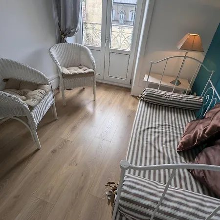 Maison De Caractere Avec Jardin, Terrasse Et Equipements Pour Grandes Familles Au Val-d'ajol - Fr-1-589-169 *