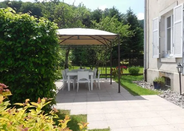 Prázdninový dům Maison De Caractere Avec Jardin, Terrasse Et Equipements Pour Grandes Familles Au Val-d'ajol - Fr-1-589-169 Le Val-dʼAjol